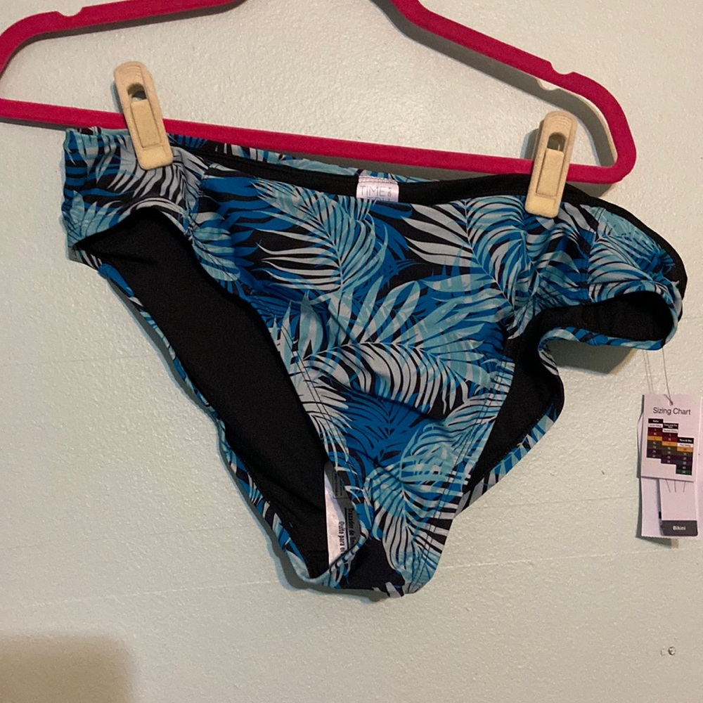 Black and blue swim bottom